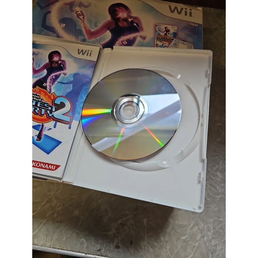 DDR Hottest Party 2 Bundle - Nintendo Wii